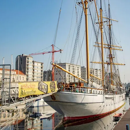 Daire In Belgium Near The Coast *